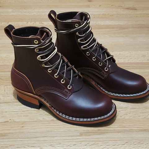 Nicks Robert in Wickett & Craig Chestnut Oiled Latigo