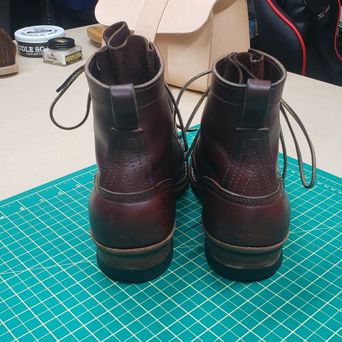 Nicks Robert in Wickett & Craig Chestnut Oiled Latigo
