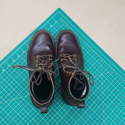 Nicks Robert in Wickett & Craig Chestnut Oiled Latigo