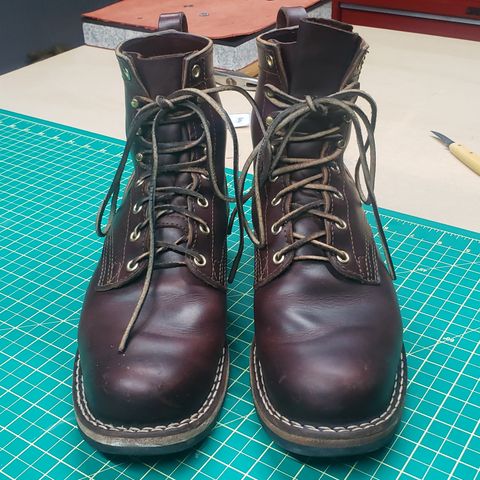 Nicks Robert in Wickett & Craig Chestnut Oiled Latigo