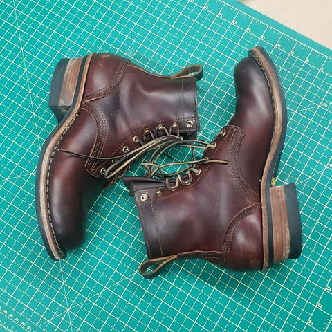 Nicks Robert in Wickett & Craig Chestnut Oiled Latigo