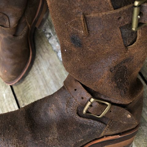 View photo of Chippewa 11" Engineer Boot in brown rough out