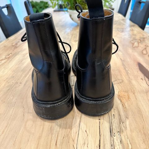 Tricker's Burford Plain Derby Boot in Black Calf