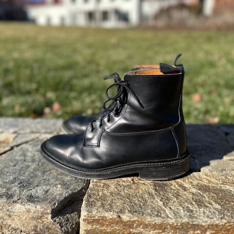 Tricker's Burford Plain Derby Boot in Black Calf