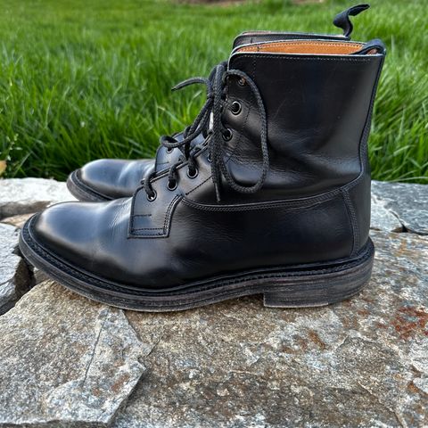 Tricker's Burford Plain Derby Boot in Black Calf