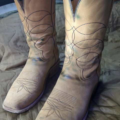 View photo of HYER Boots Maize in Sunrise Retan