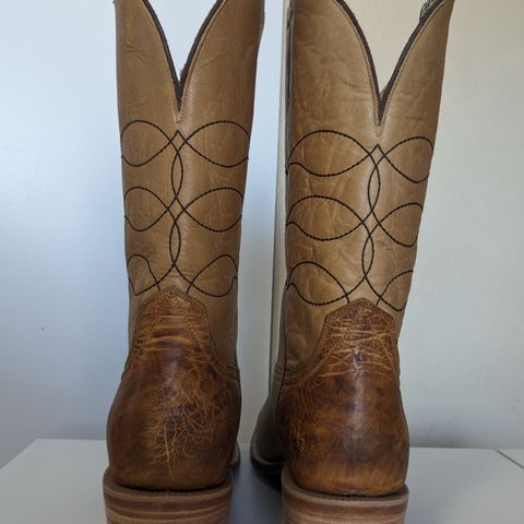 View photo of HYER Boots Maize in Sunrise Retan