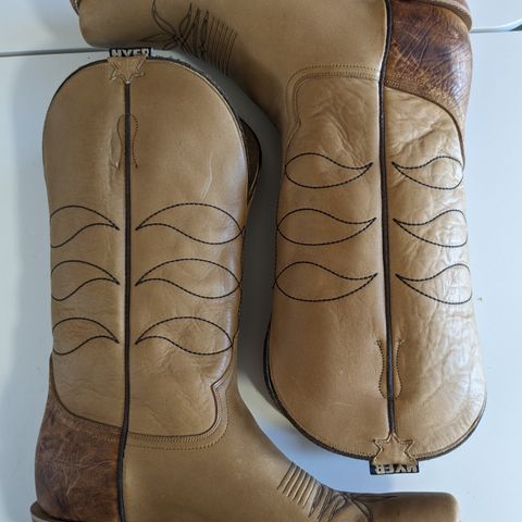 View photo of HYER Boots Maize in Sunrise Retan