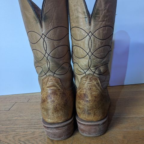 View photo of HYER Boots Maize in Sunrise Retan