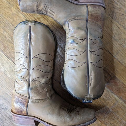 View photo of HYER Boots Maize in Sunrise Retan