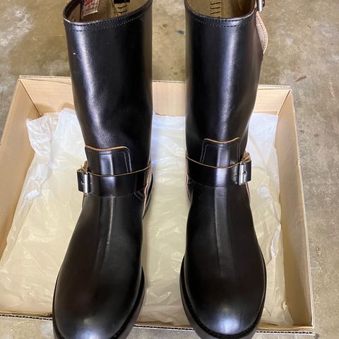 The Real McCoy's Buco Engineer Boots in Shinki Black Oiled Horsebutt