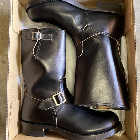 The Real McCoy's Buco Engineer Boots in Shinki Black Oiled Horsebutt