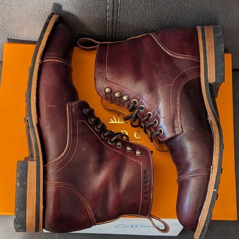 Bordon Tukano Boots in Wickett & Craig Burgundy Oiled Latigo