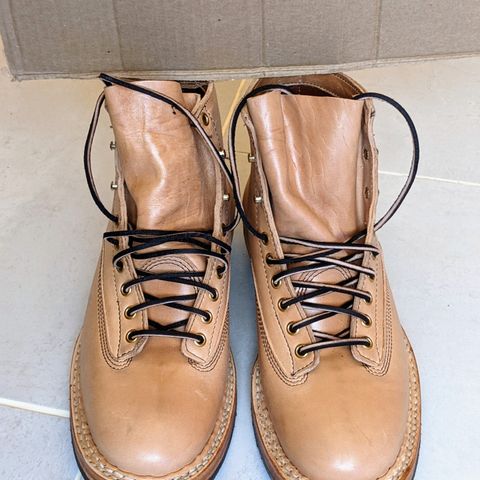 White's 350 Cutter in Maryam Natural Horsebutt