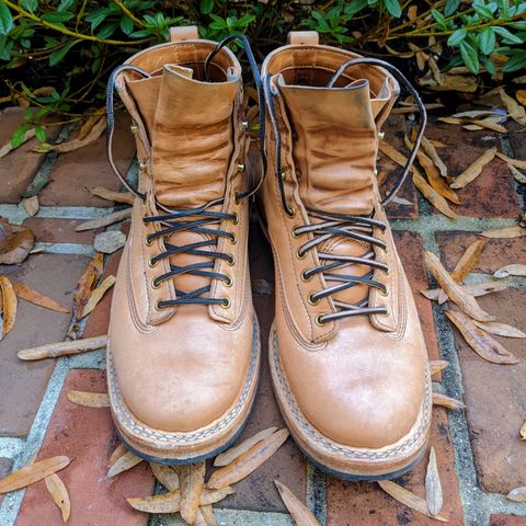 White's 350 Cutter in Maryam Natural Horsebutt