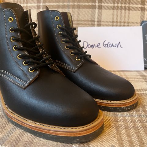 Sagara Boondocker in Horween Black Waxed Flesh