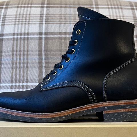 Sagara Boondocker in Horween Black Waxed Flesh