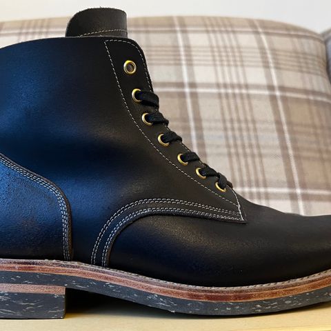 Sagara Boondocker in Horween Black Waxed Flesh