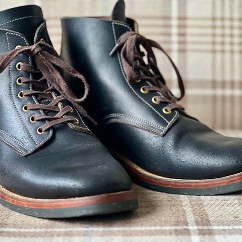 View photo of Sagara Boondocker in Horween Black Waxed Flesh