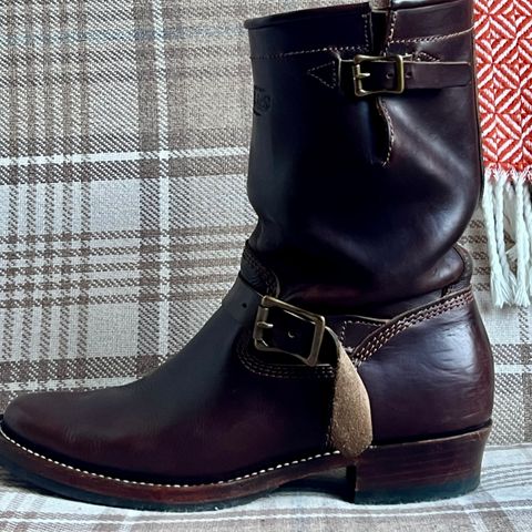 View photo of Willie's Handmade Boots Engineer in Horween Brown Chromexcel