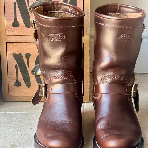 Willie's Handmade Boots Engineer in Horween Brown Chromexcel