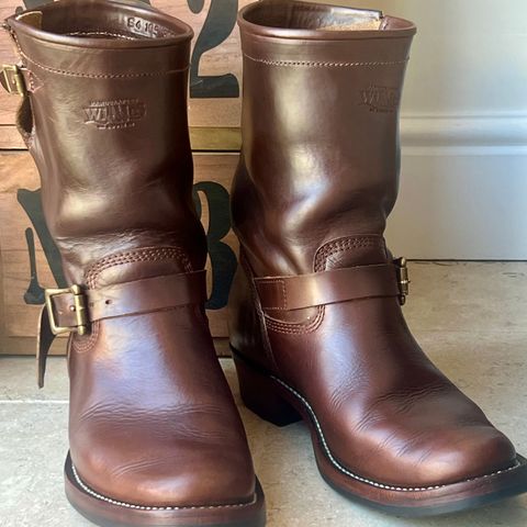 Willie's Handmade Boots Engineer in Horween Brown Chromexcel