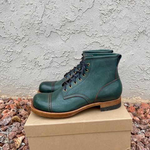 Iron Boots 5515 in Maryam Jungle Green Horsebutt