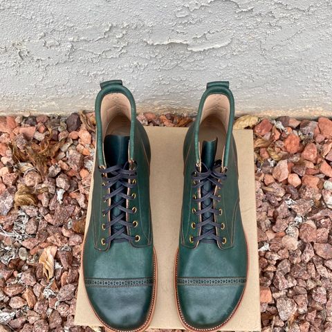 Iron Boots 5515 in Maryam Jungle Green Horsebutt