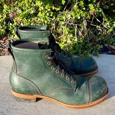 Iron Boots 5515 in Maryam Jungle Green Horsebutt
