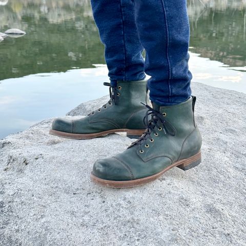 Iron Boots 5515 in Maryam Jungle Green Horsebutt