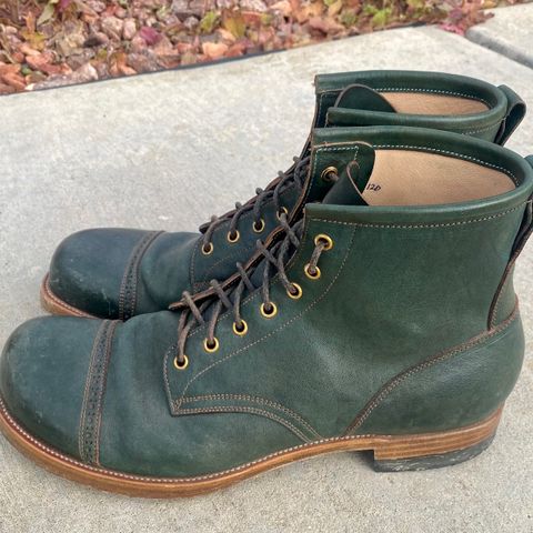 Iron Boots 5515 in Maryam Jungle Green Horsebutt