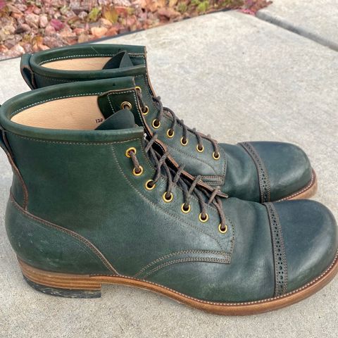 Iron Boots 5515 in Maryam Jungle Green Horsebutt