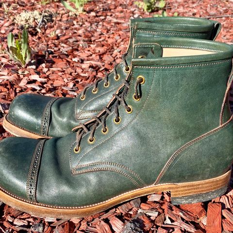 Iron Boots 5515 in Maryam Jungle Green Horsebutt