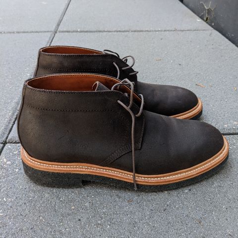 Grant Stone Chukka in C.F. Stead Earth Waxy Commander Suede
