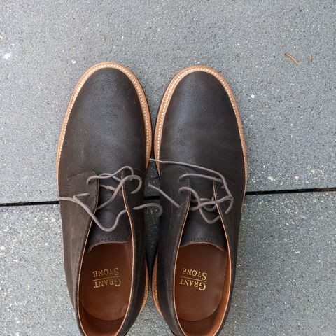 Grant Stone Chukka in C.F. Stead Earth Waxy Commander Suede