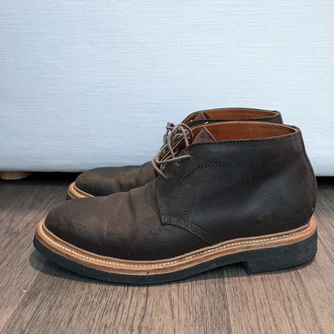 Grant Stone Chukka in C.F. Stead Earth Waxy Commander Suede