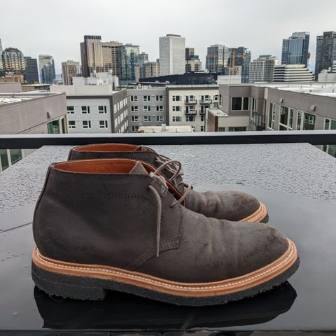 Grant Stone Chukka in C.F. Stead Earth Waxy Commander Suede