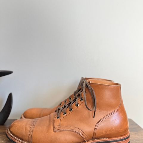 View photo of Viberg Service Boot BCT in Horween Bourbon Workshoe Butt