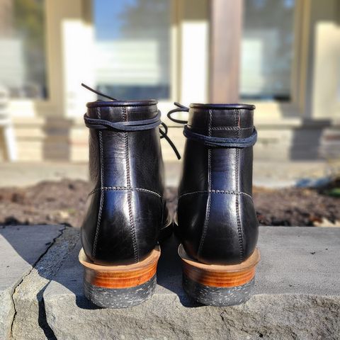 Tahura Dialum in Shinki Black Oiled Horsebutt
