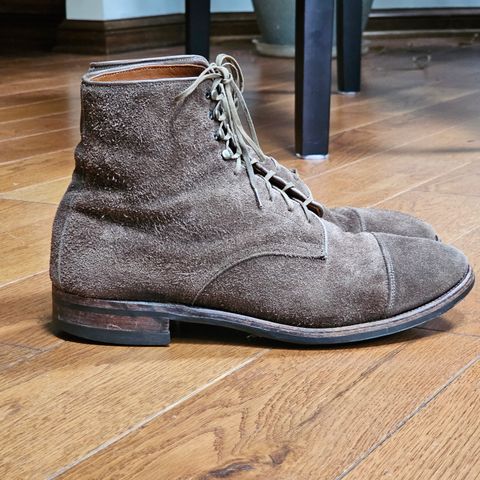 Viberg Halkett in Flint Calf Suede