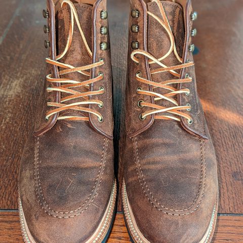 Parkhurst The Niagara in C.F. Stead Light Brown Waxy Commander Suede