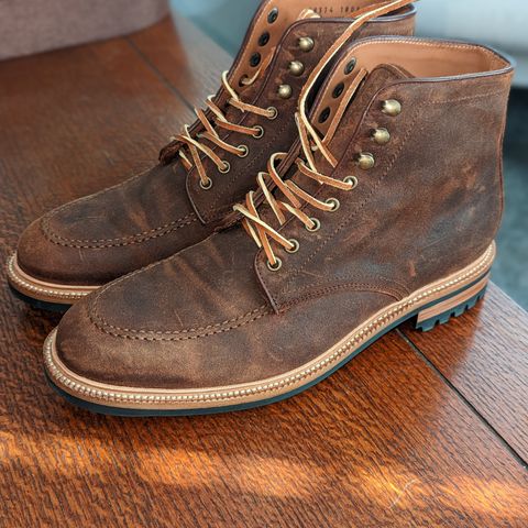 Parkhurst The Niagara in C.F. Stead Light Brown Waxy Commander Suede