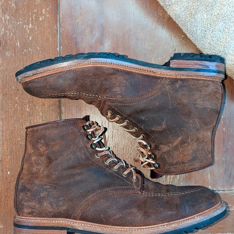 Parkhurst The Niagara in C.F. Stead Light Brown Waxy Commander Suede