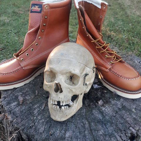 Thorogood 8" Moc Toe in Unknown Leather