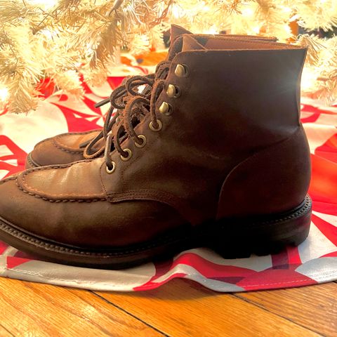 Grant Stone Ottawa Boot in C.F. Stead Tobacco Waxy Commander Suede