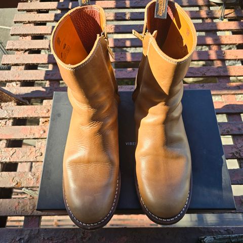 Rolling Dub Trio Casper Boot in Horween Natural Chromexcel