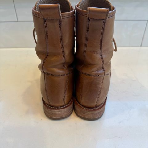 FRYE Veronica Flex Combat in Vintage Pull-up Leather
