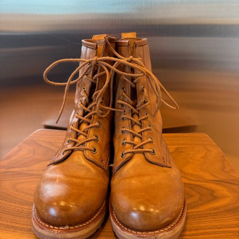 FRYE Veronica Flex Combat in Vintage Pull-up Leather