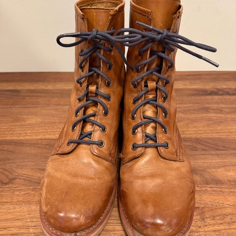 FRYE Veronica Flex Combat in Vintage Pull-up Leather
