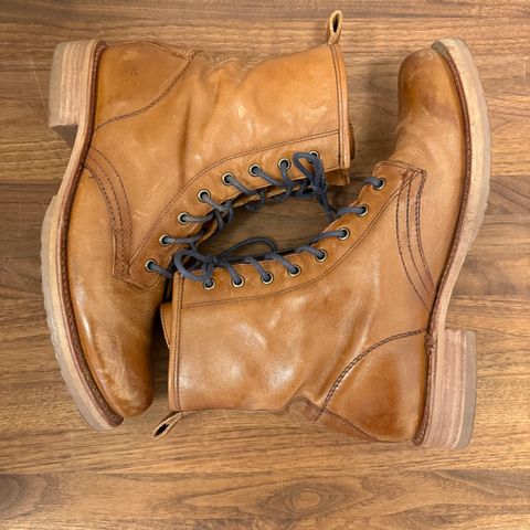 FRYE Veronica Flex Combat in Vintage Pull-up Leather
